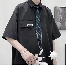 黑色