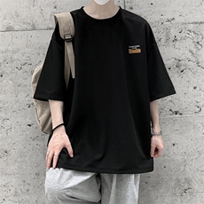 黑色
