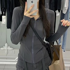 深灰色