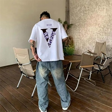 白色