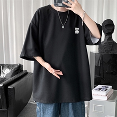 黑色