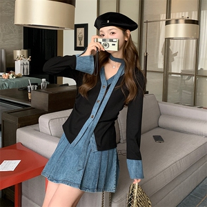 甜美牛仔拼接百褶短裙套装女春秋小个子两件套超火爆款高级感减龄图片