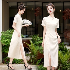 绿色旗袍连衣裙女2025新款夏季年轻款新中式复古改良气质高端，女装连衣裙，关键词