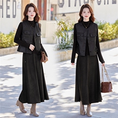 2026年秋季女时尚气质优雅时髦皮马甲针织打底衫简约半身裙三件套，女装套装/套裙，煊芮熙