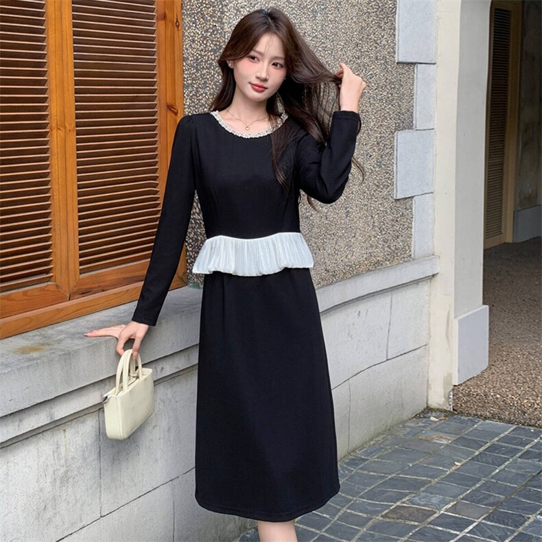 2025秋季新款时尚修身钉珠拼接黑色长袖连衣裙，女装连衣裙，超帛