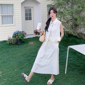 木耳边无袖白色背心上衣阔腿裤套装女夏巨好看流行两件套韩系爆款图片