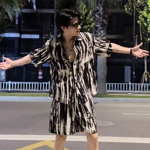 夏威夷度假休闲宽松痞帅套装夏季泰式短袖花衬衣情侣装短裤两件套图片