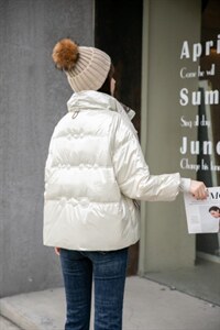 现货高品质标90绒羽绒服图片