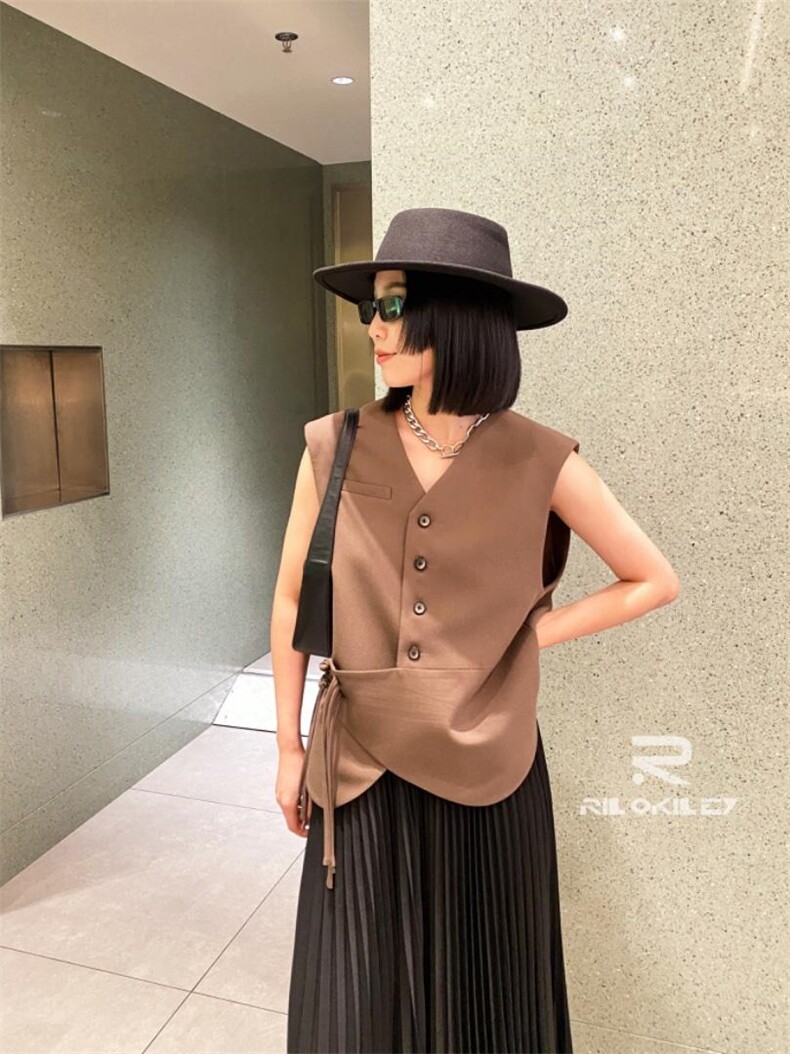 2022秋装新款设计师款马甲，女装马甲，雷洛奇丽