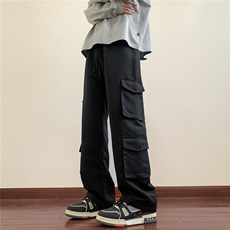 黑色
