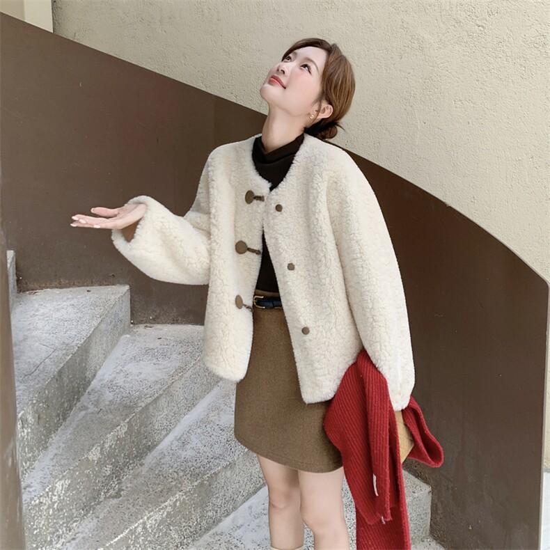 209-3286-P175-K258欧货皮毛一体羊羔毛外套2025年冬季，女装羊羔毛/颗粒绒，韩蜜菓