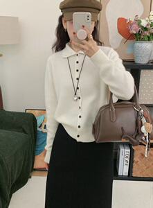 2025年女士通勤百搭简约春季新款圆领打底衫图片