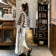 韩系休闲工装套装裙女夏季2025年新款卡其色条纹上衣半身裙两件套，女装套装/套裙，维壹