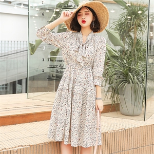 2021年春季花色杏色A型A字裙雪纺25-29周岁韩版印花连衣裙图片