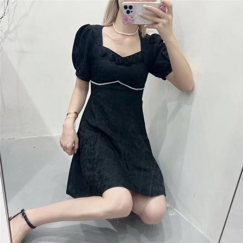 辛苦提花面料短款连衣裙，女装连衣裙，得到THETHAT