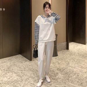 2021年春季时尚气质百搭优雅格子拼接简约两件套图片