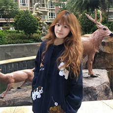 藏青色
