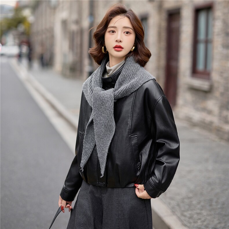 【冬季女装新款】时尚立领加绒保暖配毛线围巾皮衣外套P-150，女装皮衣，简古