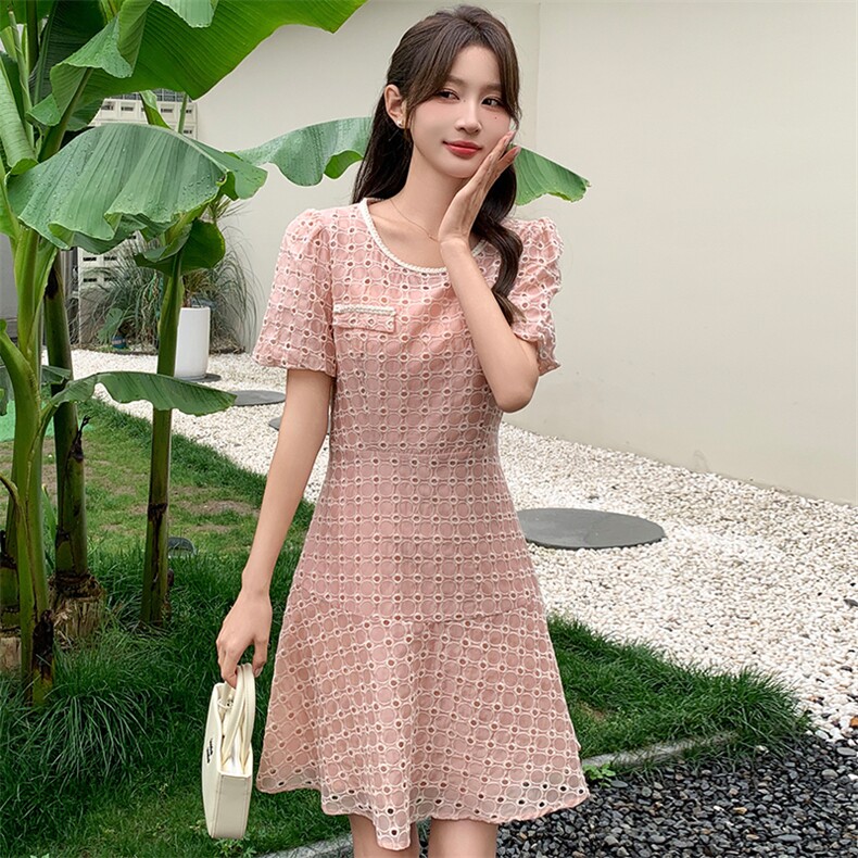 2025年夏季新款圆领包边收腰显瘦时尚连衣裙,女装连衣裙,心心服饰