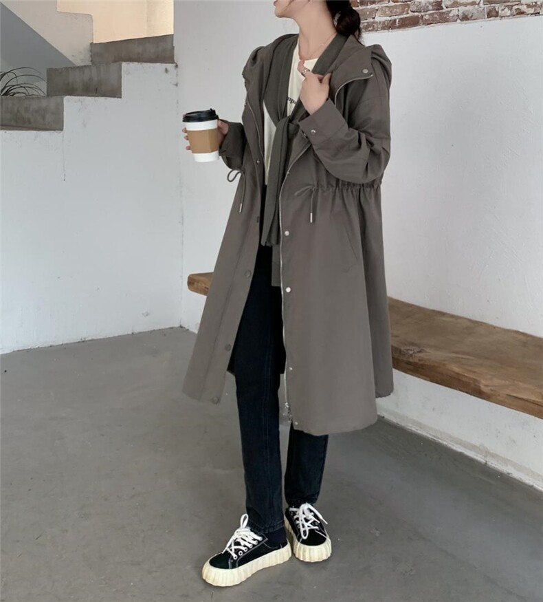 现货印花休闲口袋收腰风衣，女装风衣，汐美