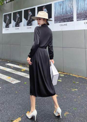 【现货】秋季新款-翻领压褶时尚连衣裙，女装连衣裙，陆氏青云