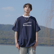 藏青色
