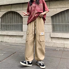 卡其色