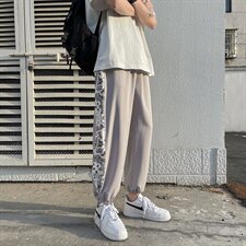 浅灰色