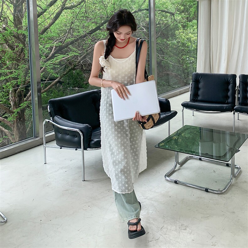 雪纺吊带裙韩国东大门罩裙叠穿半透中长款开叉连衣裙刺绣花朵外搭，女装连衣裙，天使之佳话