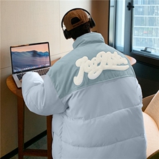 天蓝色