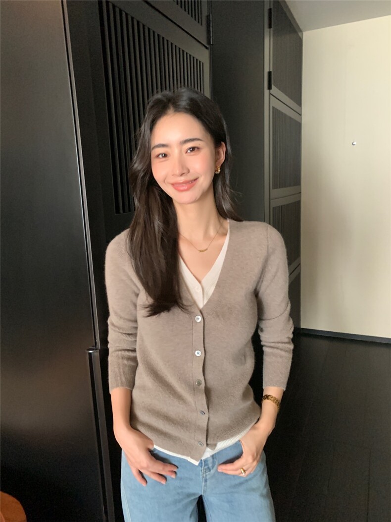 V领针织开衫女修身毛衣秋冬短款长袖上衣外套女,针织衫/毛衣,玛卡隆羊绒