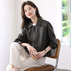 2025秋装新款简约时尚气质型短款皮衣外套，女装风衣，阿丹