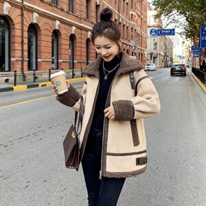 羊羔毛麂皮绒皮毛一体外套女2025年冬新款中长款毛毛上衣机车服女图片