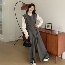 烟灰色