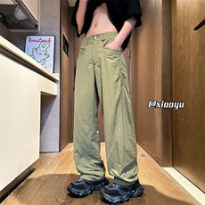 军绿色