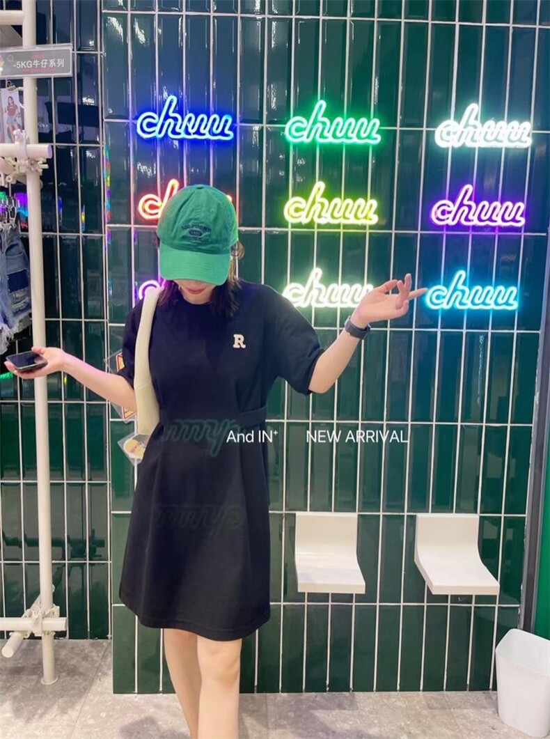 字母标修身针织连衣裙，女装连衣裙，AND IN+