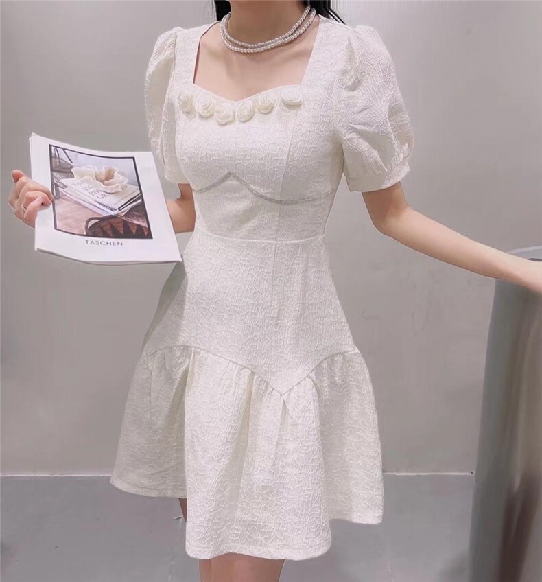 辛苦提花面料短款连衣裙，女装连衣裙，得到THETHAT