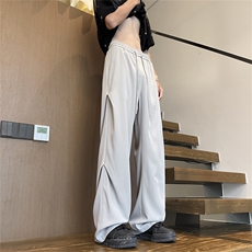 灰色