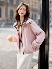 2026春季新款时尚韩版休闲百搭减龄冲锋衣女外套，女装短外套，欧米莱