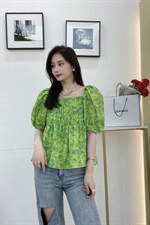 【现货】新款小花上衣，其它，色调轩