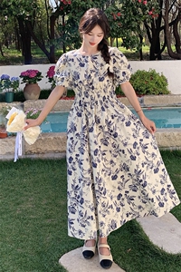 法式收腰碎花连衣裙女夏2024新款赫本风气质高腰轻熟风洋气爆款图片