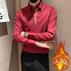 红色