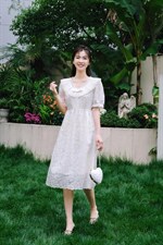 热销轻奢连衣裙底布刺绣面料自带高级感领条装饰定，女装连衣裙，忆思妤