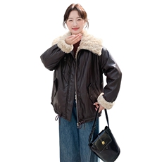 咖色羊羔毛翻领羽绒内胆皮衣外套女2025冬季新款时髦洋气保暖上衣，女装皮衣，艾米莉亚