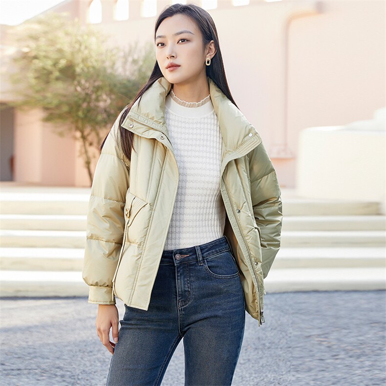现货新款2023年冬季短款羽绒服女加厚时尚宽松立领外套,女装羽绒服,笃写