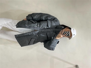 短款抽绳羽绒服图片