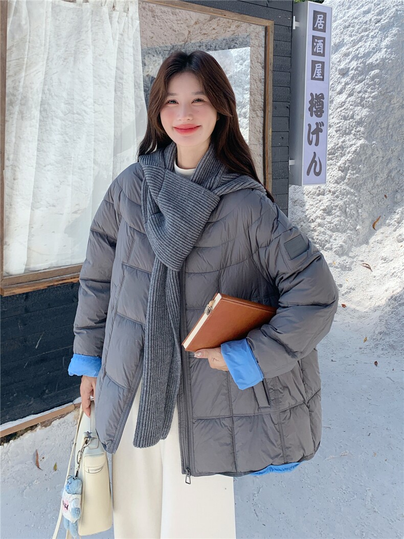 欧货2025冬休闲百搭毛线围脖90白鸭绒羽绒服女中长款连帽显瘦外套,女装羽绒服,艾米莉亚