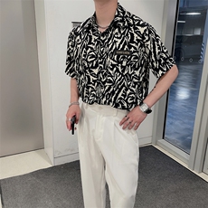 黑色
