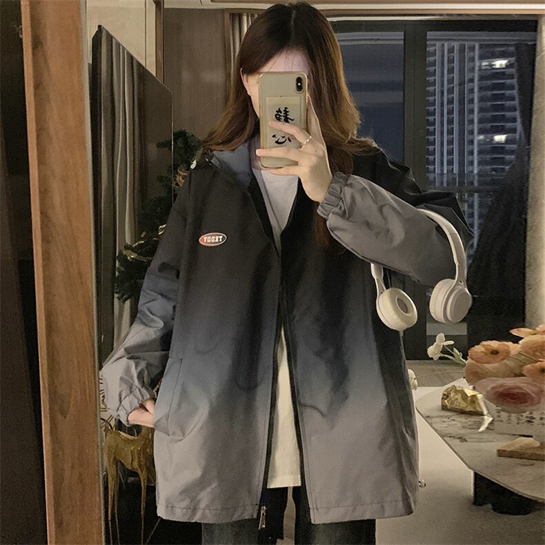 渐变色外套女今年流行炸街冲锋衣设计感高级范连帽棒球服C409-85图片