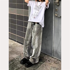 黑灰色